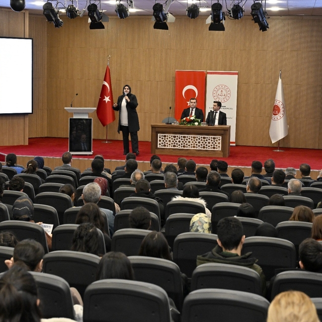 İBAN'ların üçüncü kişilere kullandırılmaması için öğrencilere seminer veril...