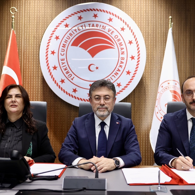 Türkiye'de ilk olacak, Aydın'da deniz suyu arıtılıp içme suyu yapılacak
Baş...