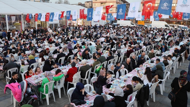 Kocaeli'nde Ramazan coşkusu: Çadır etkinlikleri ve konserlerle dolu program