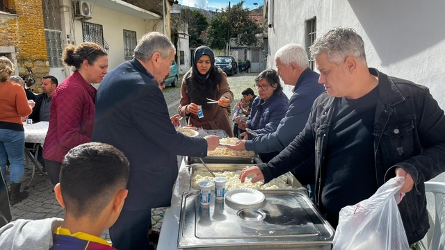 Söke Kent Konseyi Kadın Meclisi'nden 'Sevgi Aşı' Etkinliği