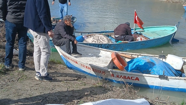 Eğirdir Gölü'nde balık avlarken tekneden düşen adam boğuldu