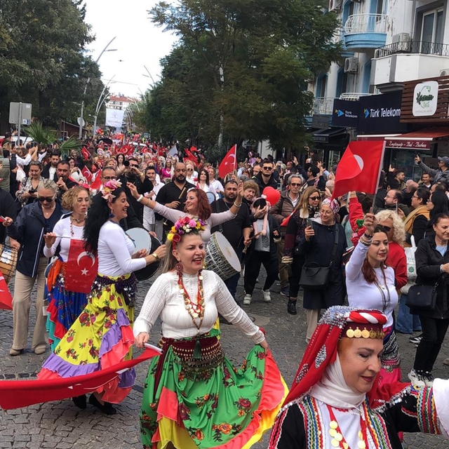 Datça 'Badem Çiçeği Festivali' devam ediyor