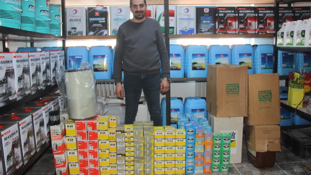 Zara Belediyesinin iş makinelerine malzeme desteği