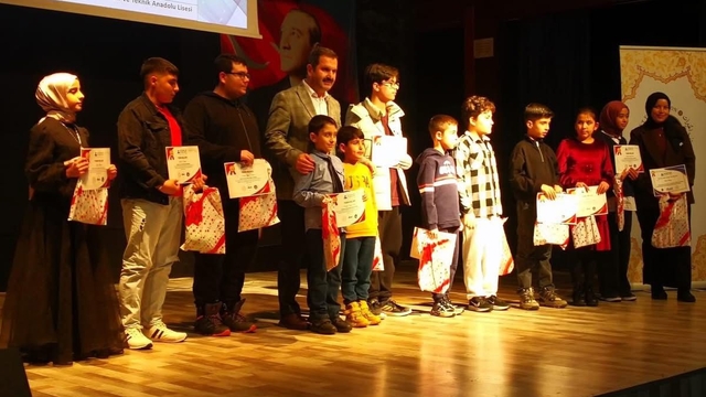 Burdur'da "Aydınlık Yarınlara Kitap Okuma Yarışması"nın ödül töreni yapıldı