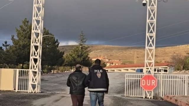 Burdur'da bir kişiyi 1 milyon 800 bin lira dolandıran şüpheli Yozgat'ta tutuklandı