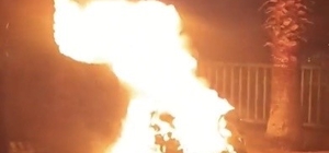 Osmaniye'de park halindeki motosiklet alev alev yandı