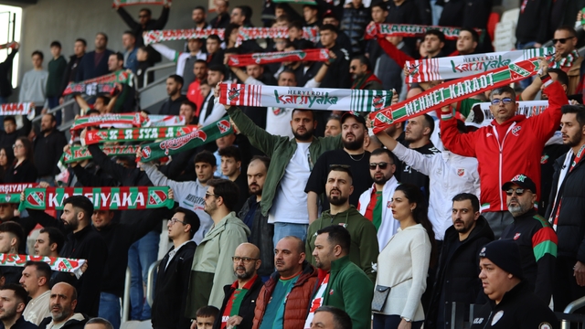 TFF 3. Lig: Karşıyaka: 3 - İzmir Çoruhlu FK: 1