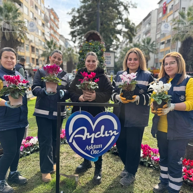 Büyükşehir'den kente 'Sevgililer Günü' dokunuşu
Aydın çiçek ve kalplerle sü...