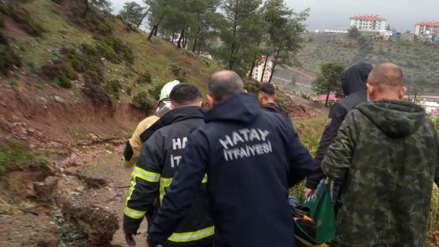 Hatay'da su birikintisine düşen çocuk hayatını kaybetti