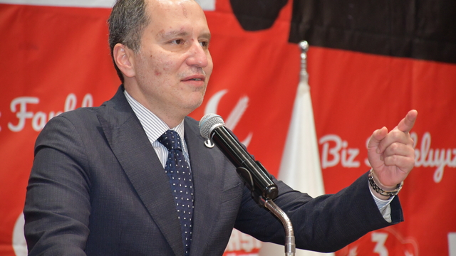 Yeniden Refah Partisi Genel Başkanı Erbakan, partisinin Bilecik'in Bozüyük İlçe Kongresi'ne katıldı