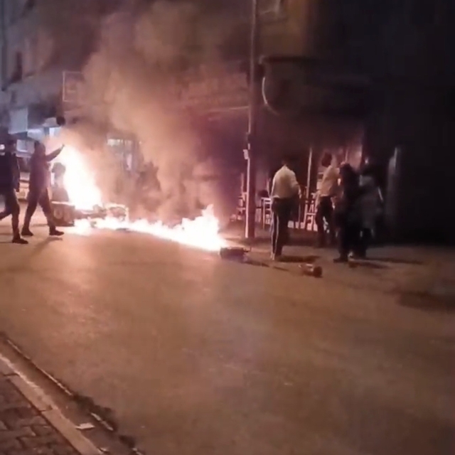 Motosiklet alev alev yandı