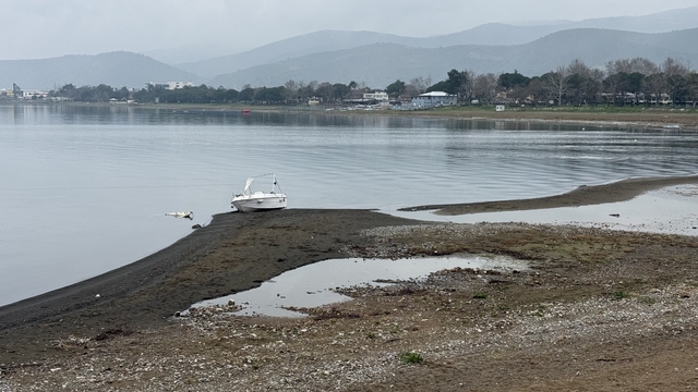 İznik Gölü'nde kuraklık alarmı: Yağışlara rağmen çekilme sürüyor