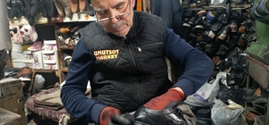 Kahramanmaraş'ta 38 yıllık usta eski ayakkabılara yeniden hayat veriyor