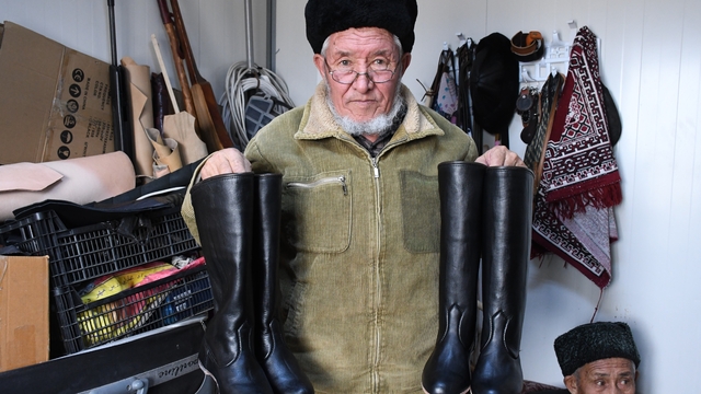 Ata mesleği zamana direniyor: Yozgat'ta Kırgızların deri işlemeciliği yok olma tehlikesiyle karşı karşıya