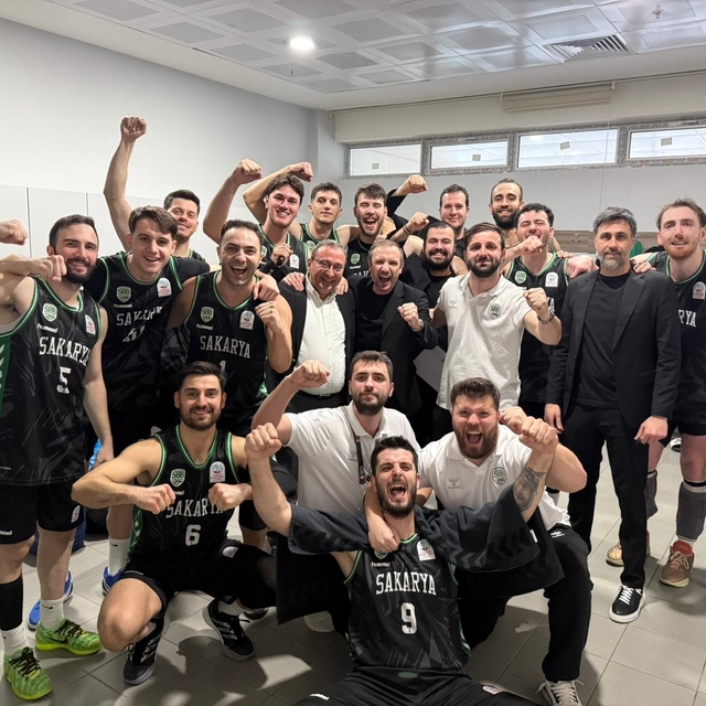 Sakarya temsilcisi play-off biletini Ankara'da kaptı