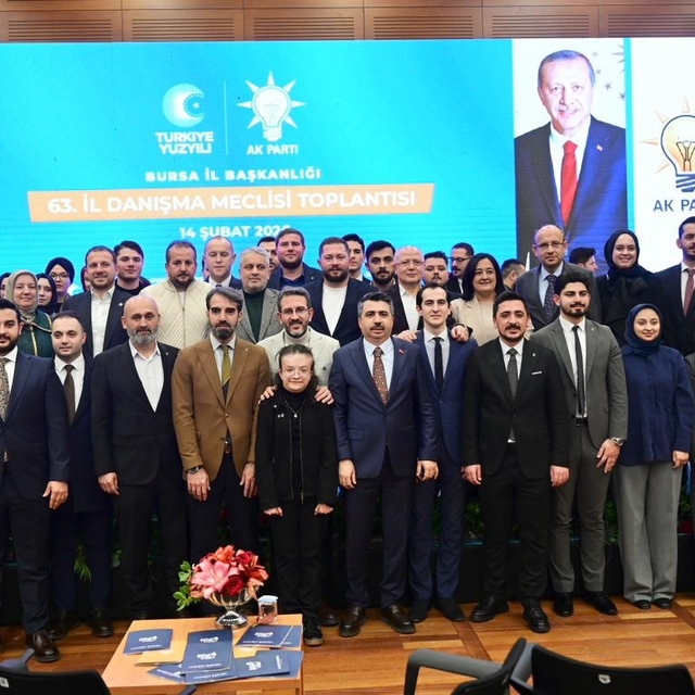 AK Parti Bursa İl Başkanı Davut Gürkan; "Gençlik, Türkiye Yüzyılı'nın bugün...
