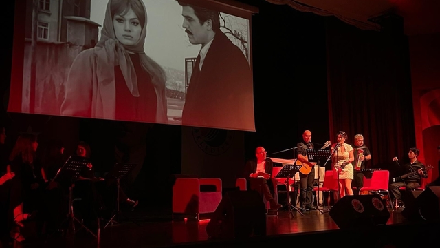 Kepez'de 14 Şubat sanatla kutlandı