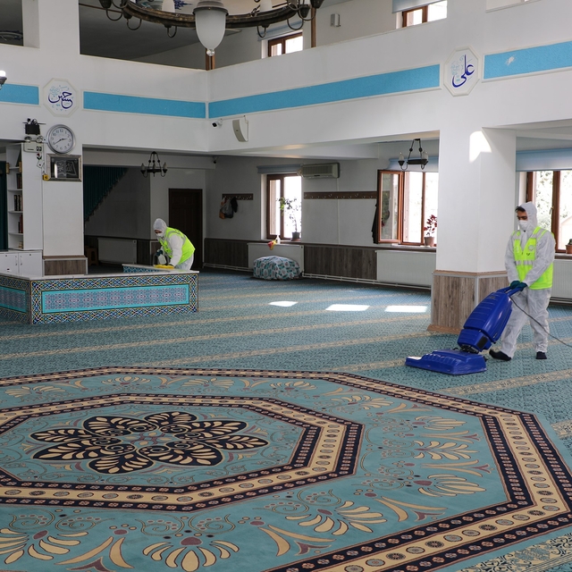 Talas'ın camilerinde Ramazan'a özel temizlik