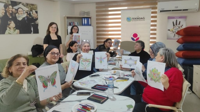 Tekirdağ Kadın Danışma Merkezinde düzenlenen atölyelerde eğitim verildi