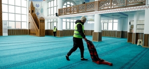 Başkan Kurnaz: "İbadethanelerimizi Ramazan ayına hazırlıyoruz"