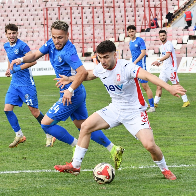 Balıkesirspor, 10 kişi kalan rakibine evinde teslim oldu