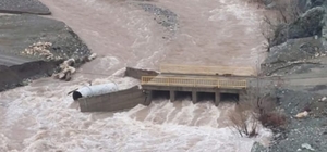 Sağanak yağış hayatı olumsuz etkiledi