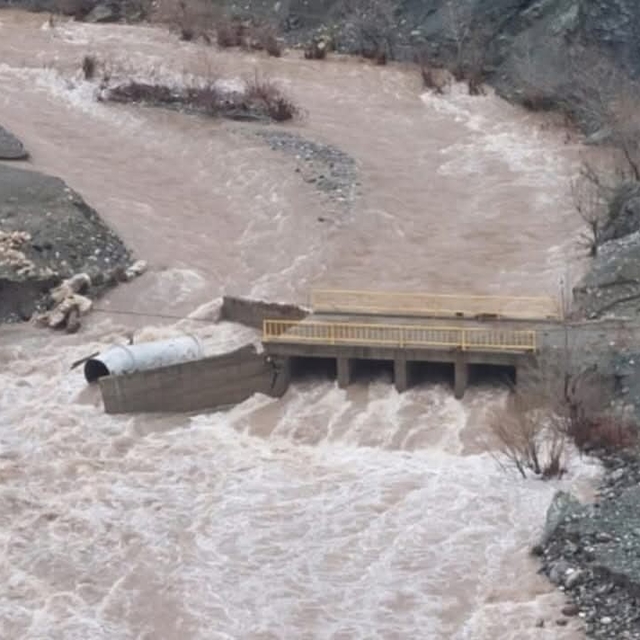 Sağanak yağış hayatı olumsuz etkiledi