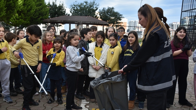 Atakum'da çocuklardan çevre temizliği konusunda anlamlı etkinlik