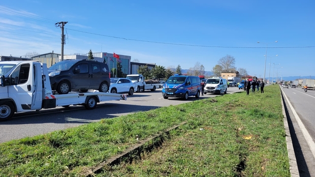 Samsun'da iki aracın çarptığı yaya hayatını kaybetti