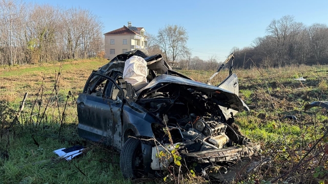 Samsun'da tarlaya devrilen otomobilin sürücüsü öldü