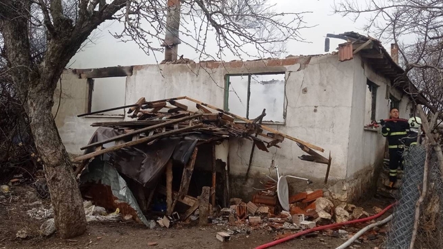 Bilecik'te yangın çıkan ev kullanılmaz hale geldi