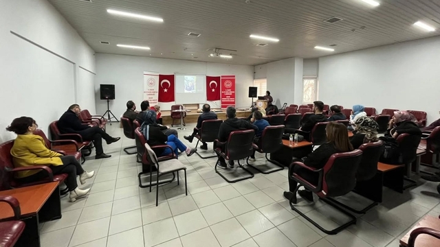 Bilecik'te huzurevi personeli 'Temel İlkyardım' eğitimini tamamladı