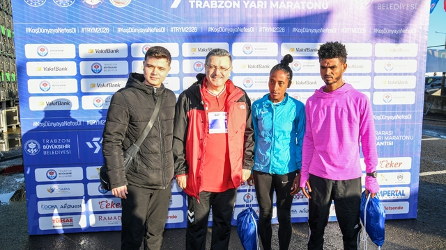 Uluslararası Trabzon Yarı Maratonu yoğun katılımla gerçekleşti (2)
