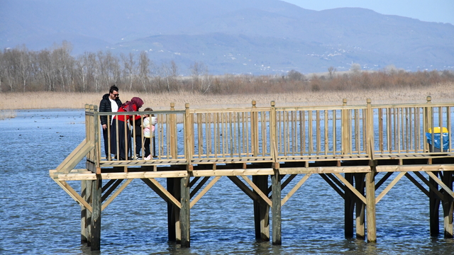 Efteni Gölü Kuş Cenneti hafta sonu doğaseverleri ağırladı