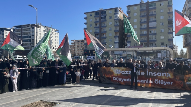 İsrail'in Gazze'ye saldırıları Diyarbakır'da protesto edildi