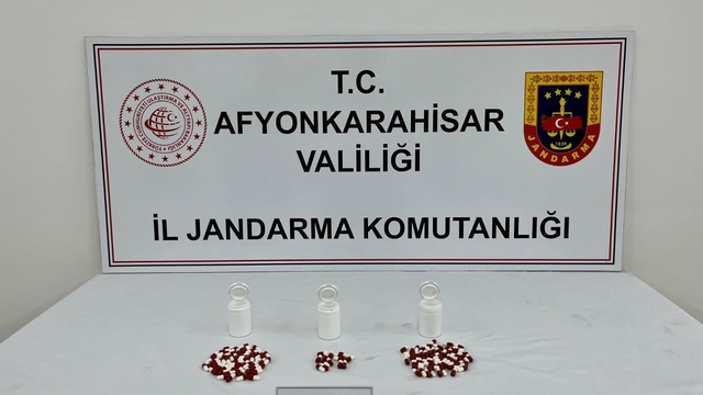 Afyonkarahisar'da uyuşturucu operasyonu kapsamında 4 zanlı tutuklandı