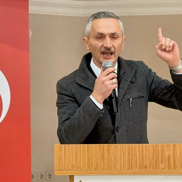 Ferdi Özer yeniden başkan seçildi