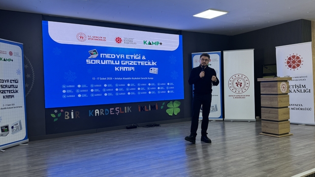 "Medya Etiği-Sorumlu Gazetecilik Kampı" Antalya'da sürüyor
