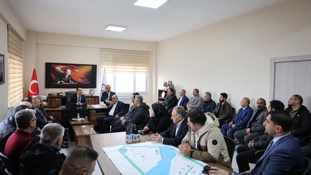 Vali Taşolar, Organize Sanayi Bölgesi'nde yatırımcılarla buluştu