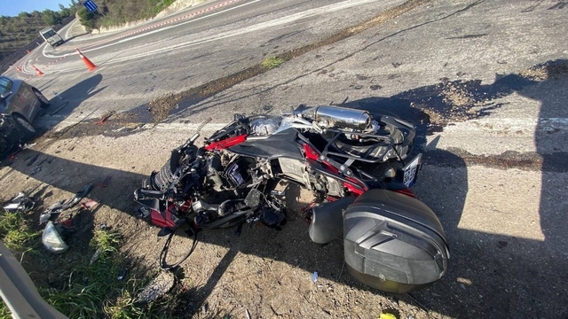 Bilecik'te otomobile çarpan motosiklet sürücüsü öldü