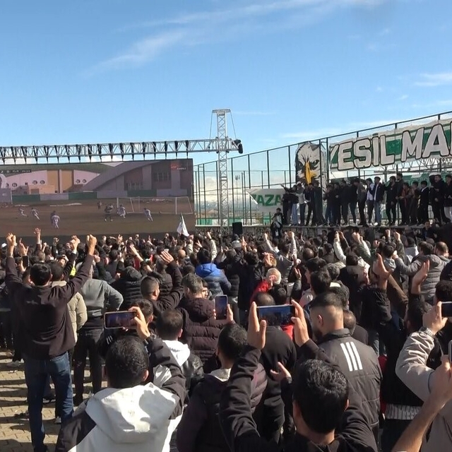 12 Bingölspor, seyircisiz maçta rakibini 7-1 mağlup etti
Taraftarlar, dev e...