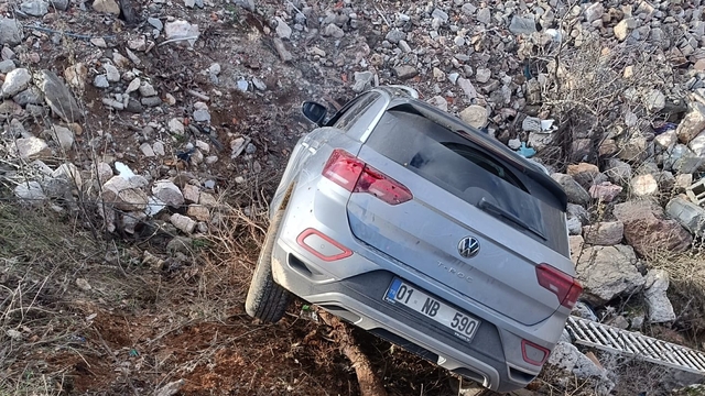 Adıyaman'da devrilen SUV tipi araçtaki 4 kişi yaralandı