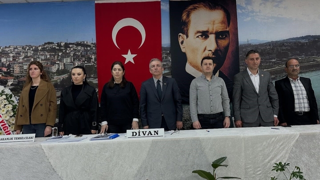 Alaplı Şoförler ve Otomobilciler Esnaf Odası'nda Kemal Çam güven tazeledi