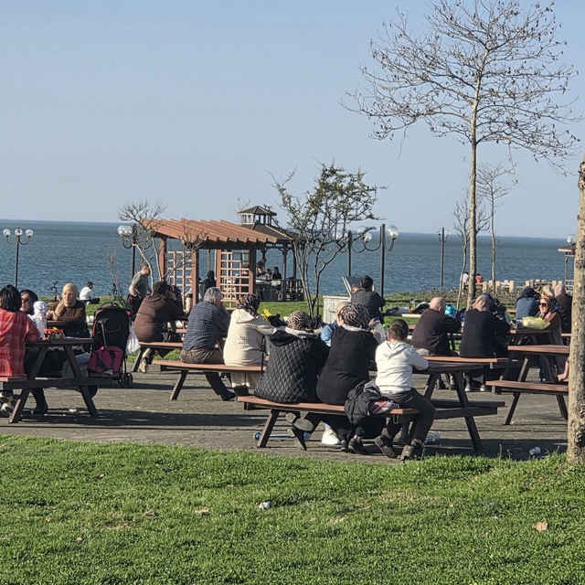 Zonguldak'ta termometreler 24 dereceyi gösterdi