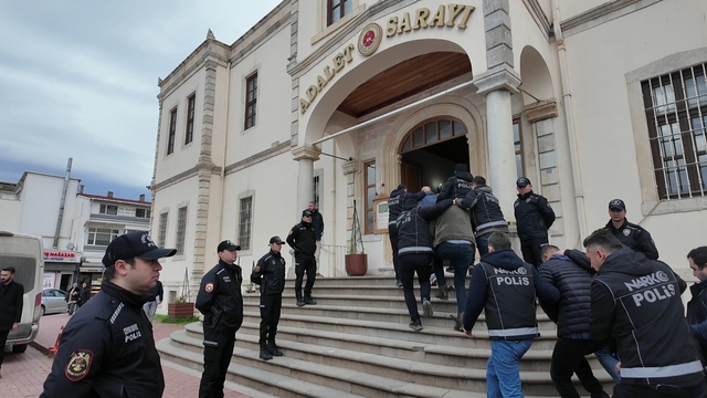 Sinop'ta zehir tacirlerine ağır darbe: 10 tutuklama