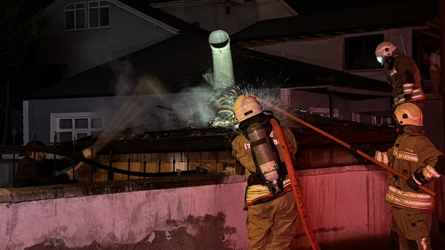 Düzce'de rüzgarın etkisi ile çıkan yangın büyümeden söndürüldü