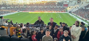 Eğil'in minikleri Amed Sportif Faaliyetler - Sakaryaspor maçında ilk kez tr...