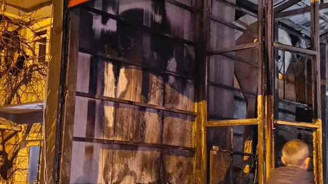 Van’da iş yerindeki yangında 1 kişi yaralandı, 2 kişi dumandan etkilendi