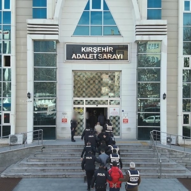 Kırşehir merkezli 9 ilde dolandırıcılık operasyonu: 17 tutuklama