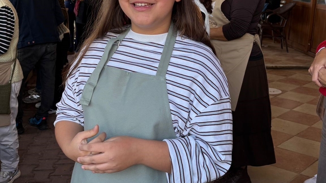 Datça’da geleneksel lezzete genç dokunuş Ortaokul öğrencisi Lidya hazırladığı tatlı ile dikkatleri üzerine çekti